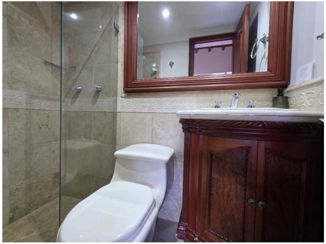 Casa de 4 alcobas en venta en Loma Del Chocho, Envigado, 382 m² · foto 12 de 19