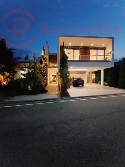 Casa de 5 alcobas en venta en Santander, Villa del Rosario, 570 m² · foto 2 de 24