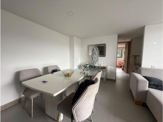 Apartamento de 2 alcobas en venta en Portal De La Sierra, Envigado, 72 m² · foto 14 de 24