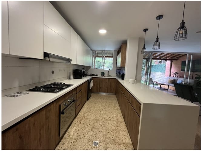Casa de 3 alcobas en venta en Cola Del Zorro, Medellín, 210 m² · foto 4 de 20