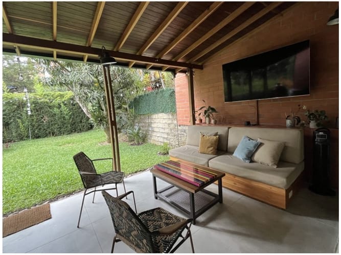Casa de 3 alcobas en venta en Cola Del Zorro, Medellín, 210 m² · foto 7 de 20