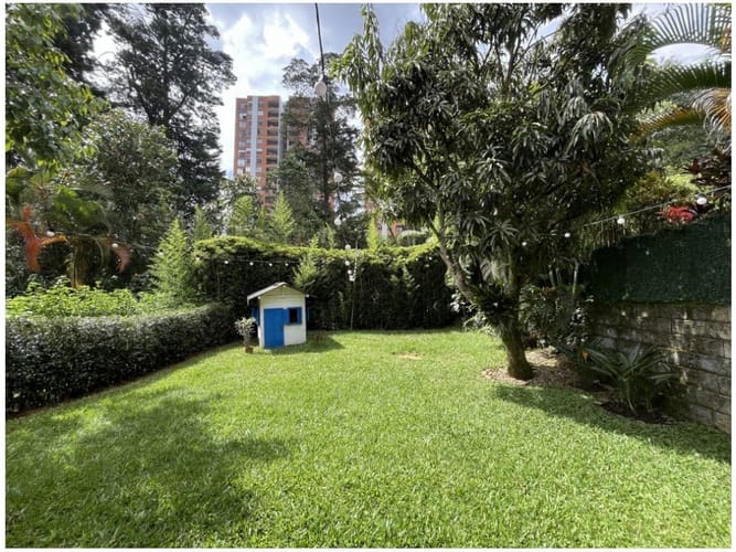 Casa de 3 alcobas en venta en Cola Del Zorro, Medellín, 210 m² · foto 9 de 20