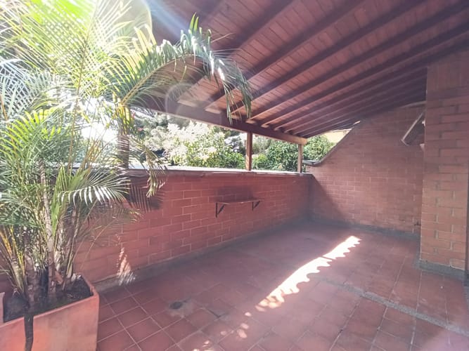 Apartamento de 2 alcobas en arriendo en El Poblado, Medellín, 92 m² · foto 7 de 17