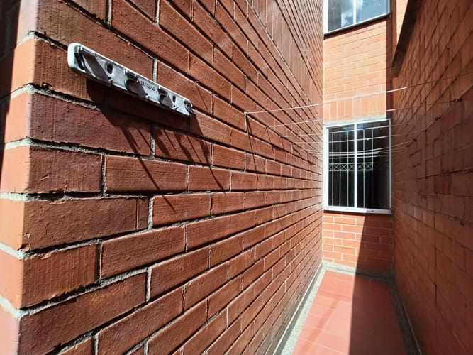 Apartamento de 2 alcobas en arriendo en El Poblado, Medellín, 92 m² · foto 8 de 17