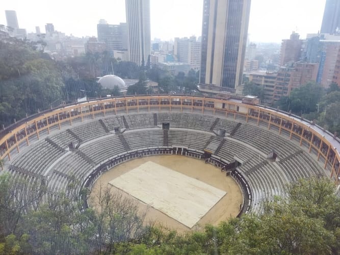 Apartamento de 3 alcobas en arriendo en La Macarena, Bogotá, 130 m² · foto 2 de 12