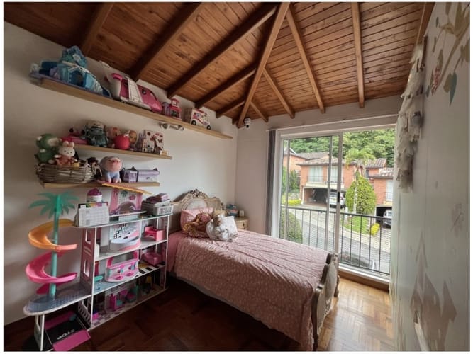 Casa de 3 alcobas en venta en Cola Del Zorro, Medellín, 210 m² · foto 13 de 20