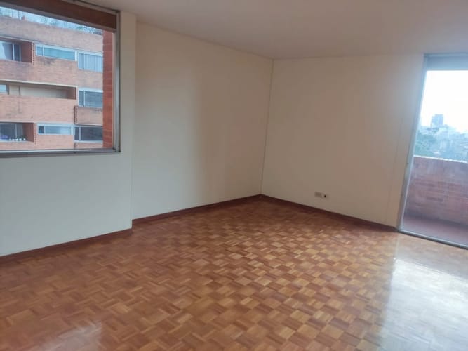 Apartamento de 3 alcobas en arriendo en La Macarena, Bogotá, 130 m² · foto 6 de 12