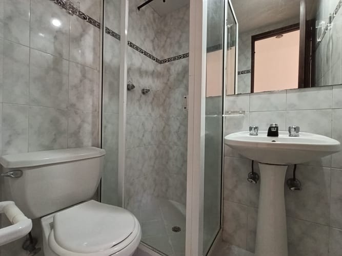Apartamento de 2 alcobas en arriendo en El Poblado, Medellín, 92 m² · foto 12 de 17