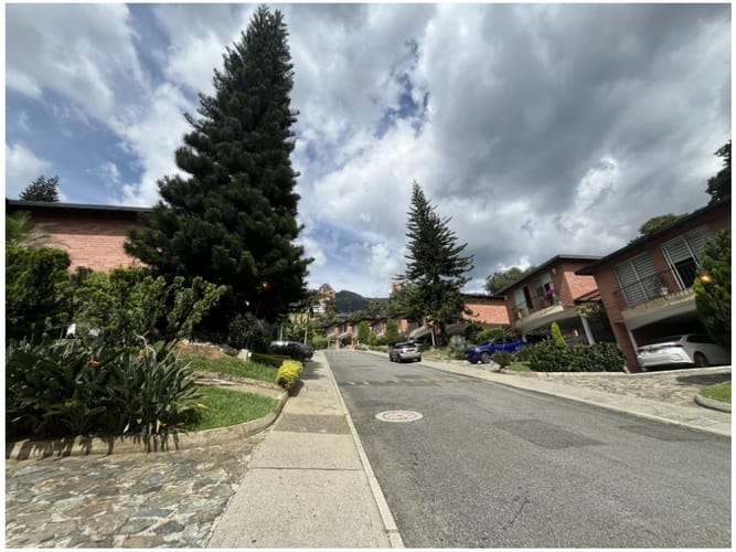 Casa de 3 alcobas en venta en Cola Del Zorro, Medellín, 210 m² · foto 16 de 20
