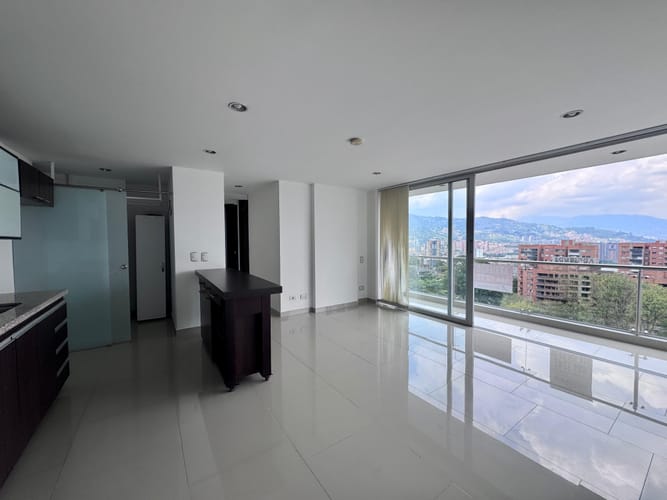 Apartamento de 3 alcobas en arriendo en Señorial, Envigado, 78 m² · foto 2 de 16