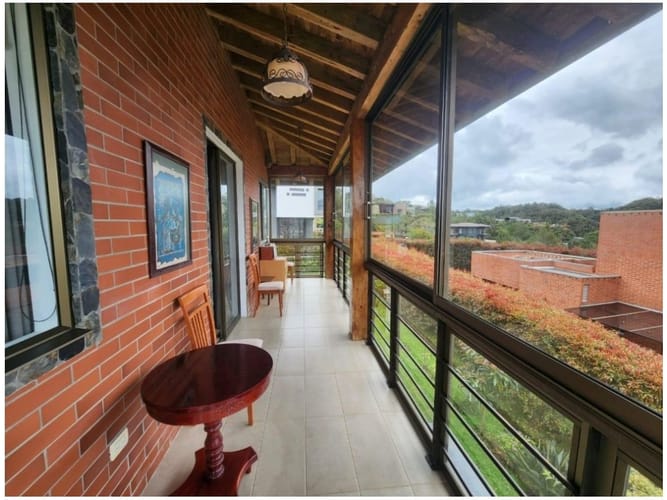 Casa de 3 alcobas en venta en Escobero, Envigado, 260 m² · foto 4 de 12