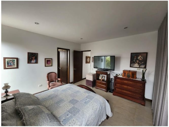 Casa de 3 alcobas en venta en Escobero, Envigado, 260 m² · foto 7 de 12