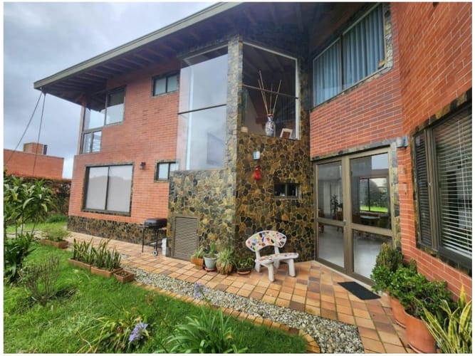 Casa de 3 alcobas en venta en Escobero, Envigado, 260 m² · foto 9 de 12