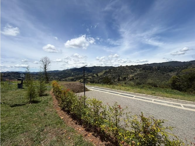 Casa de 3 alcobas en arriendo en La Candelaria, Rionegro, 428 m² · foto 6 de 24