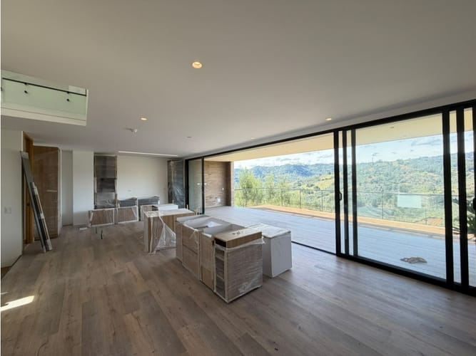 Casa de 3 alcobas en arriendo en La Candelaria, Rionegro, 428 m² · foto 8 de 24