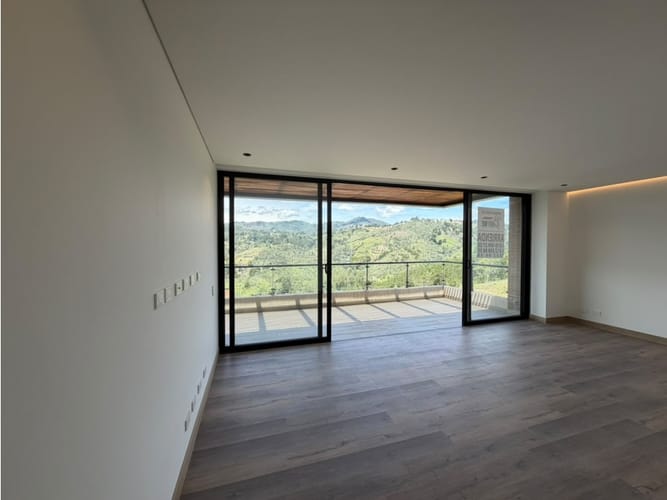 Casa de 3 alcobas en arriendo en La Candelaria, Rionegro, 428 m² · foto 16 de 24