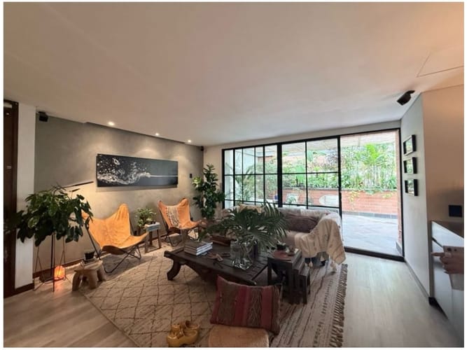 Apartamento de 2 alcobas en venta en Alejandria, Medellín, 170 m² · foto 1 de 23