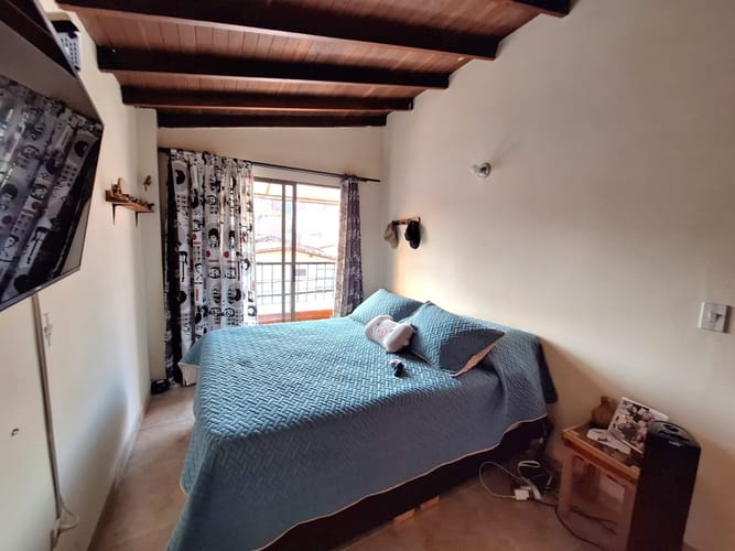 Apartamento de 3 alcobas en venta en Loma De Los Bernal, Medellín, 69 m² · foto 9 de 15