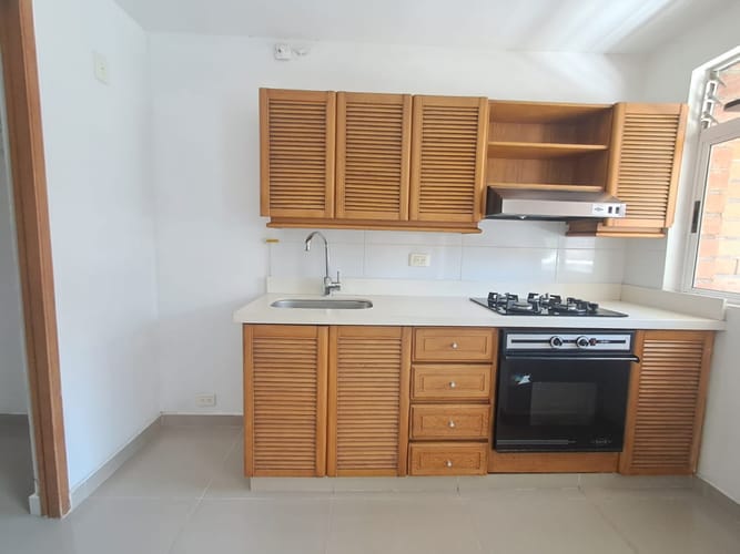 Apartamento de 1 alcoba en arriendo en La Castellana, Medellín, 52 m² · foto 2 de 11