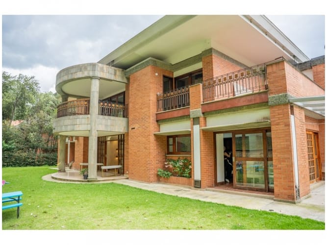 Casa de 4 alcobas en venta en La Calera, Medellín, 800 m² · foto 3 de 24