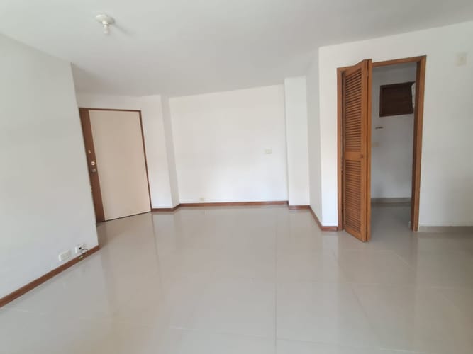 Apartamento de 1 alcoba en arriendo en La Castellana, Medellín, 52 m² · foto 6 de 11