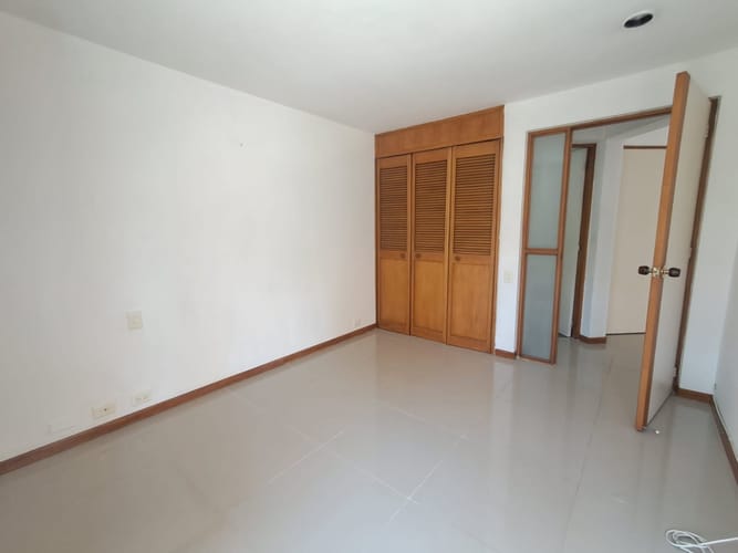 Apartamento de 1 alcoba en arriendo en La Castellana, Medellín, 52 m² · foto 9 de 11
