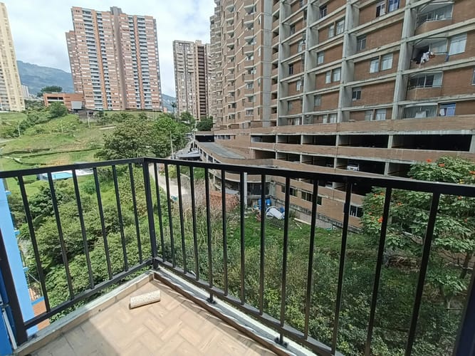 Apartamento de 2 alcobas en arriendo en Calasanz Parte Alta, Medellín, 61 m² · foto 6 de 12