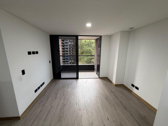 Apartamento de 2 alcobas en arriendo en Asomadera No.2, Medellín, 62 m² · foto 7 de 8