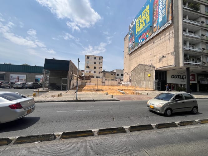 Lote en venta en El Piloto, Cali, 598 m² · foto 7 de 13