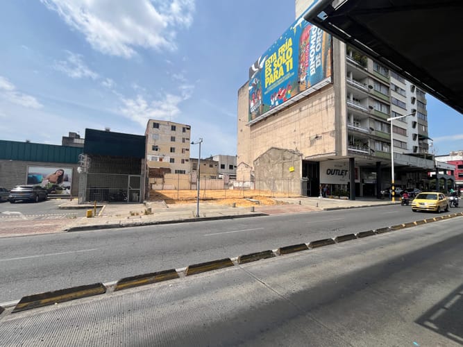 Lote en venta en El Piloto, Cali, 598 m² · foto 11 de 13