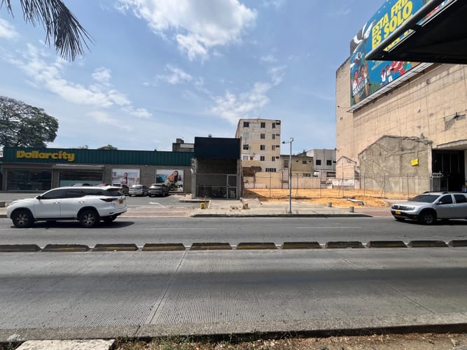 Lote en venta en El Piloto, Cali, 598 m² · foto 4 de 13