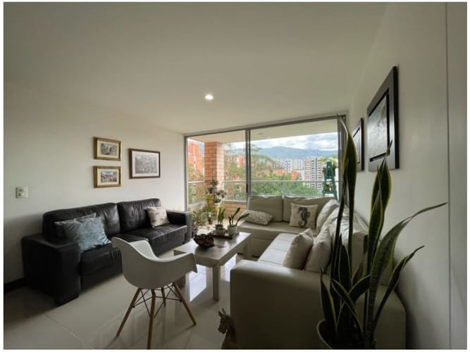 Apartamento de 3 alcobas en venta en El Campestre, Medellín, 95 m² · foto 2 de 13