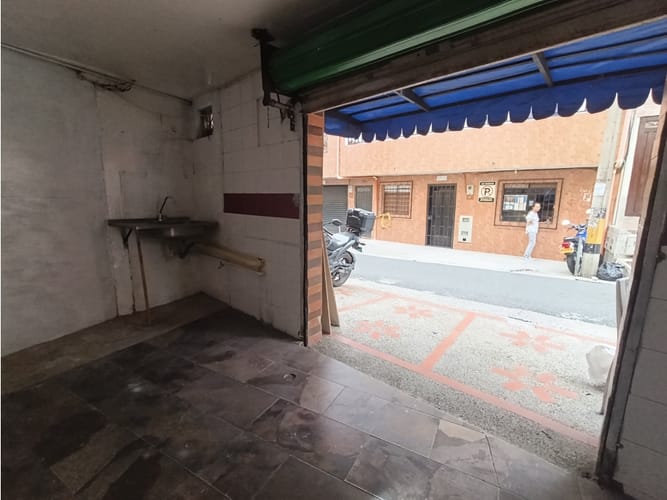 Local en arriendo en Pedregal, Medellín, 20 m² · foto 5 de 6