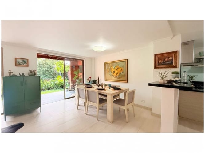 Casa de 3 alcobas en venta en Loma Del Chocho, Envigado, 220 m² · foto 3 de 24