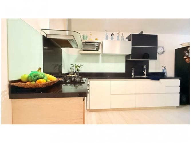 Casa de 3 alcobas en venta en Loma Del Chocho, Envigado, 220 m² · foto 4 de 24