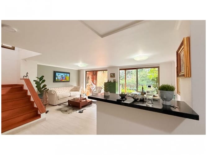 Casa de 3 alcobas en venta en Loma Del Chocho, Envigado, 220 m² · foto 6 de 24