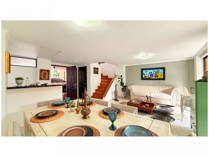 Casa de 3 alcobas en venta en Loma Del Chocho, Envigado, 220 m² · foto 10 de 24