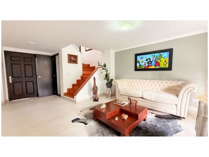 Casa de 3 alcobas en venta en Loma Del Chocho, Envigado, 220 m² · foto 12 de 24