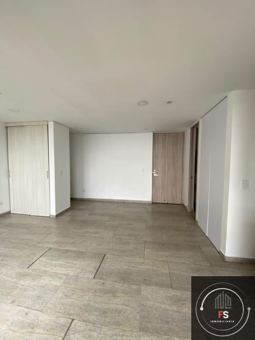 Apartamento de 2 alcobas en arriendo en Las Casitas, Sabaneta, 87 m² · foto 2 de 14