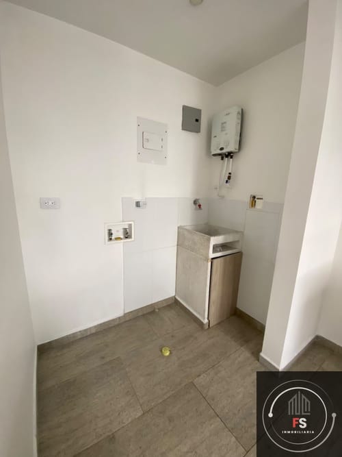 Apartamento de 2 alcobas en arriendo en Las Casitas, Sabaneta, 87 m² · foto 4 de 14