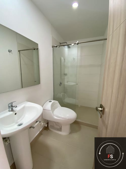 Apartamento de 2 alcobas en arriendo en Las Casitas, Sabaneta, 87 m² · foto 7 de 14
