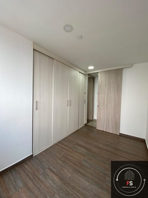 Apartamento de 2 alcobas en arriendo en Las Casitas, Sabaneta, 87 m² · foto 10 de 14