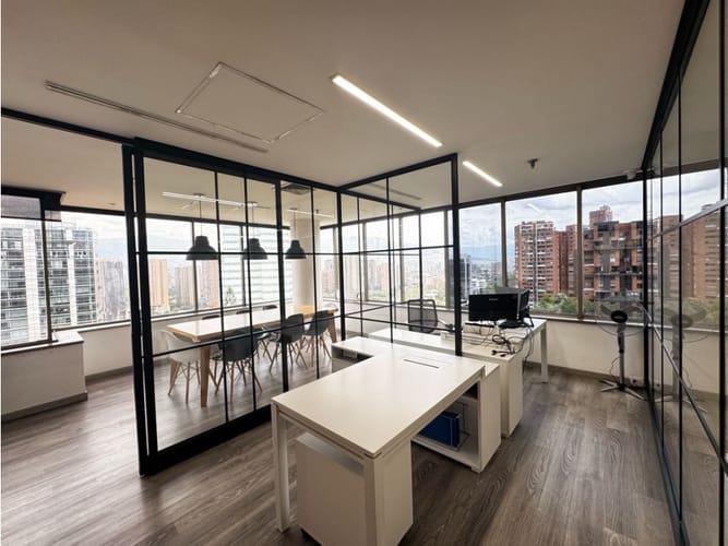 Oficina en venta en Castropol, Medellín, 134 m² · foto 6 de 11