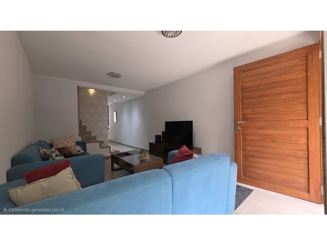 Casa de 3 alcobas en venta en Modelo Norte, Bogotá, 81 m² · foto 2 de 24