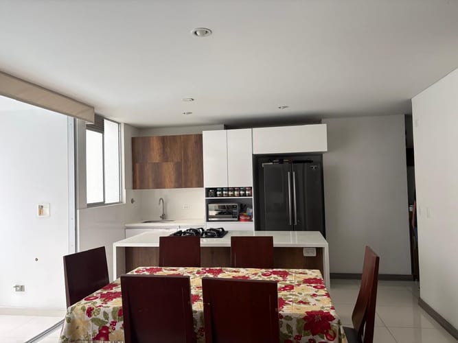 Apartamento de 3 alcobas en venta en Suramerica, Itagüí, 95 m² · foto 9 de 24