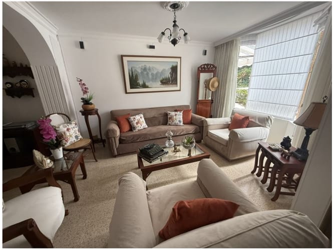 Casa de 4 alcobas en venta en Las Lomas No.2, Medellín, 165 m² · foto 4 de 23
