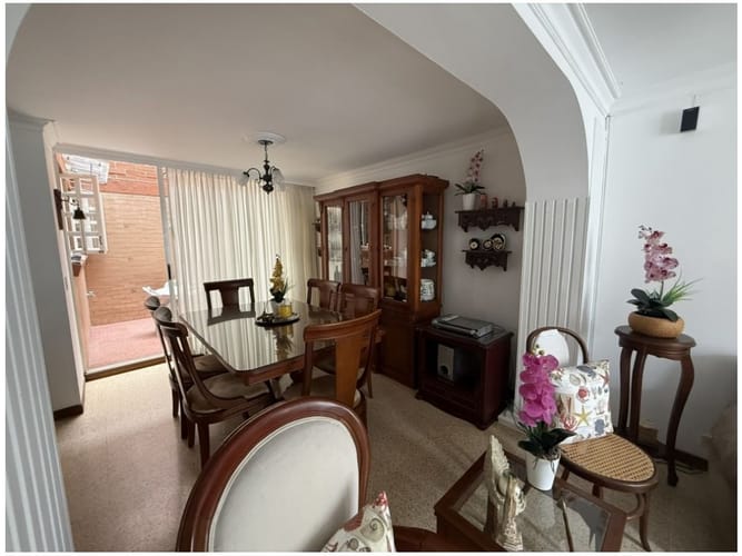 Casa de 4 alcobas en venta en Las Lomas No.2, Medellín, 165 m² · foto 5 de 23