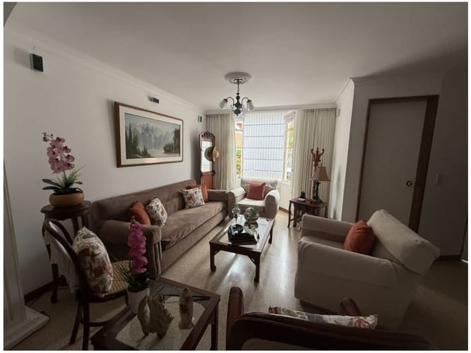 Casa de 4 alcobas en venta en Las Lomas No.2, Medellín, 165 m² · foto 6 de 23