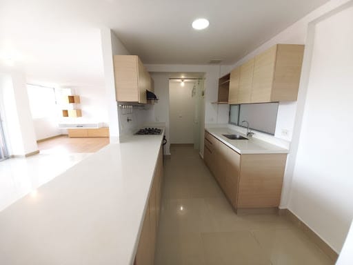 Apartamento de 2 alcobas en arriendo en La Florida, Medellín, 103 m² · foto 3 de 19