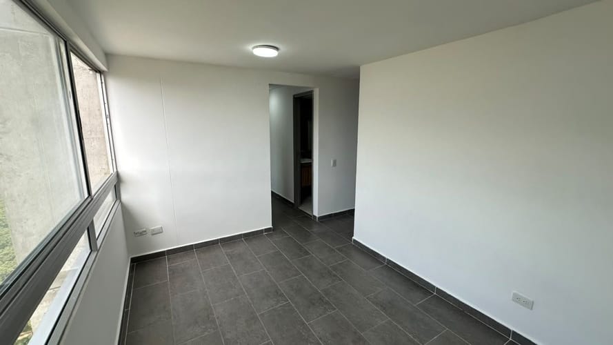 Apartamento de 3 alcobas en arriendo en San Gabriel, Bello, 48 m² · foto 2 de 12